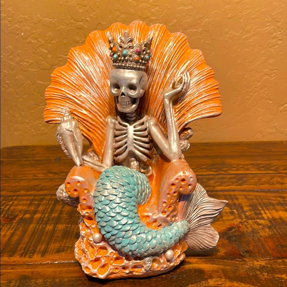 NEW Skeleton Mermaid Queen Wooden Decor
